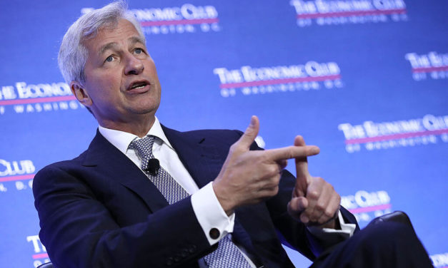 JPMorgan CEO Dimon Praises President Trump a Month After Bashing Him