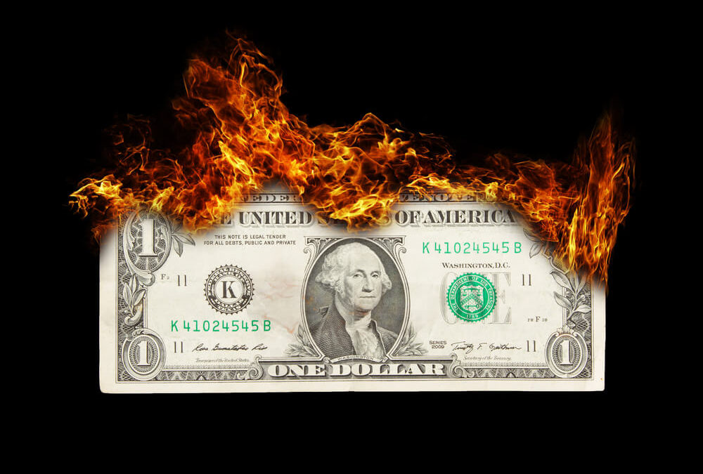 BlackRock CEO: Deficit, Trade War Will Soon Send US Dollar Crashing