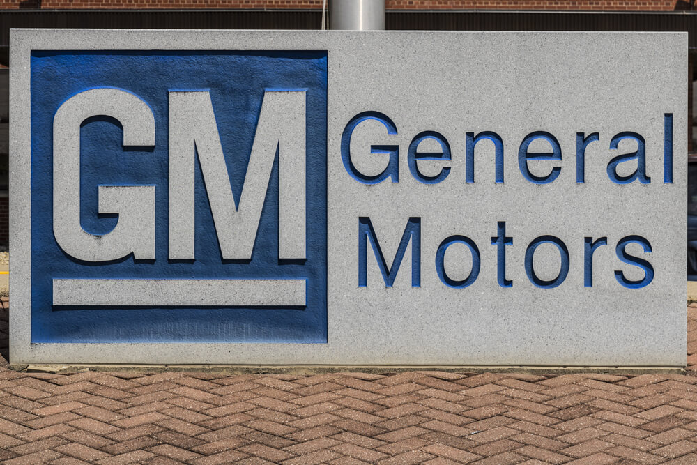 GM-UAW Strike a Deal: 3 Plants to Close, Workers Get $11K ‘Ratification’ Bonus