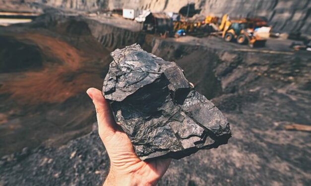 In Blow to Trump, Federal TVA Board Votes to Shutter Two Coal Plants