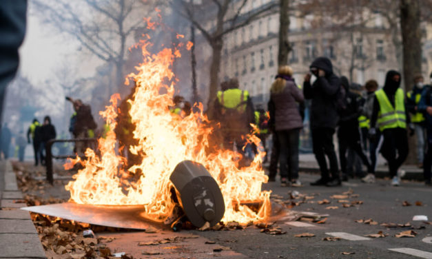 Yellow Vest Anger Burns in France, Fueled by Notre Dame Fire