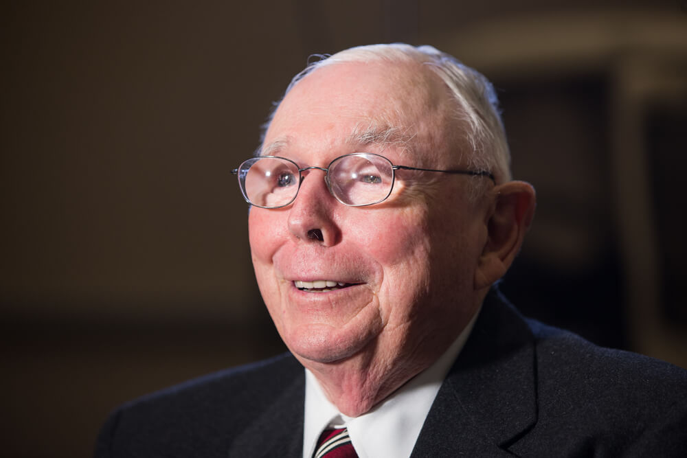 Munger Calls Out Wall Street’s BS Earnings, ‘Wretched Excess’ Threatens Markets