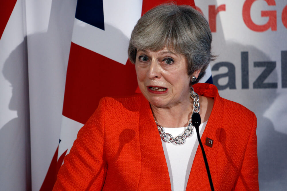 Desperate UK PM May Offers Referendum Vote in Last-Ditch Brexit Effort
