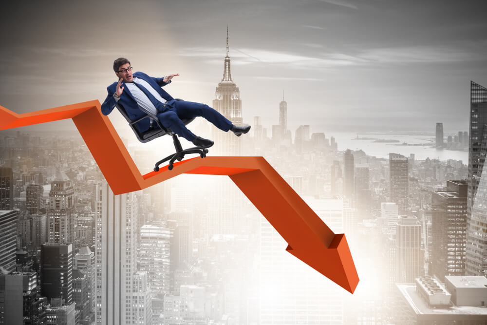 Bonner: The Economy Is in Free Fall. Have Investors Lost Their Minds?