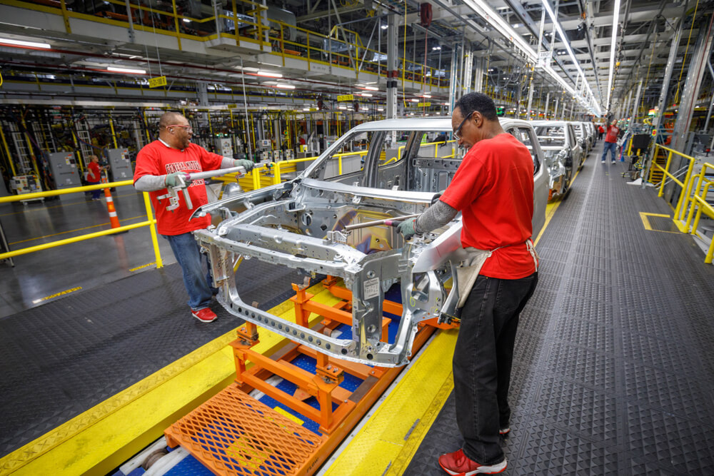 After Years of Plenty, Auto Workers Want a Bigger Slice