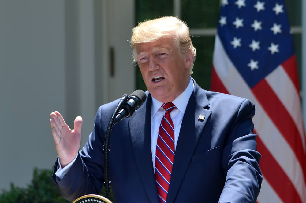 Davos: Trump Attacks the Fed, Threatens Tariffs on EU Cars, Touts NIRP