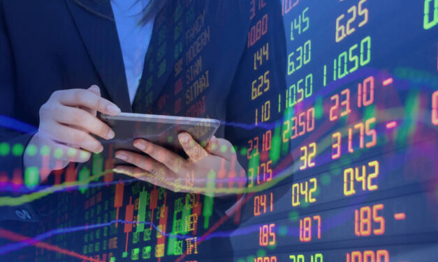 Closing Bell: Tech Weakness Weighs Early, Markets Close With Furious Rally