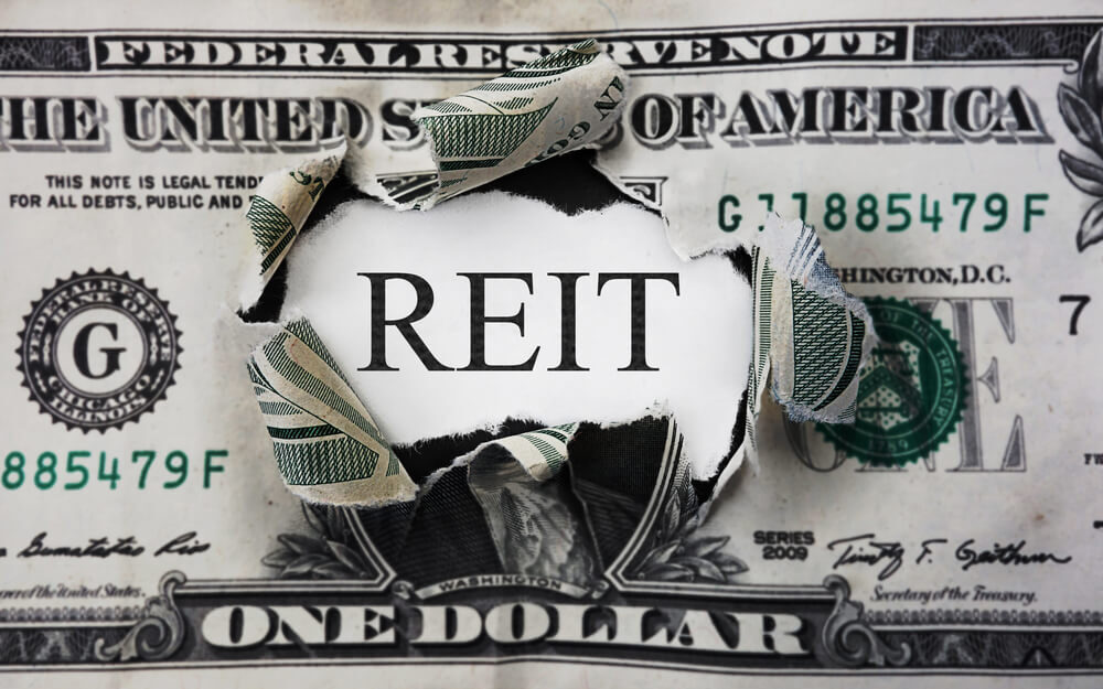 The Top REIT to Buy Right Now — and 1 to Avoid