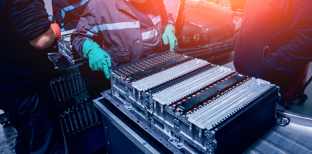 The $560B EV Boom Is Coming — Profit With 1 Alternative Stock