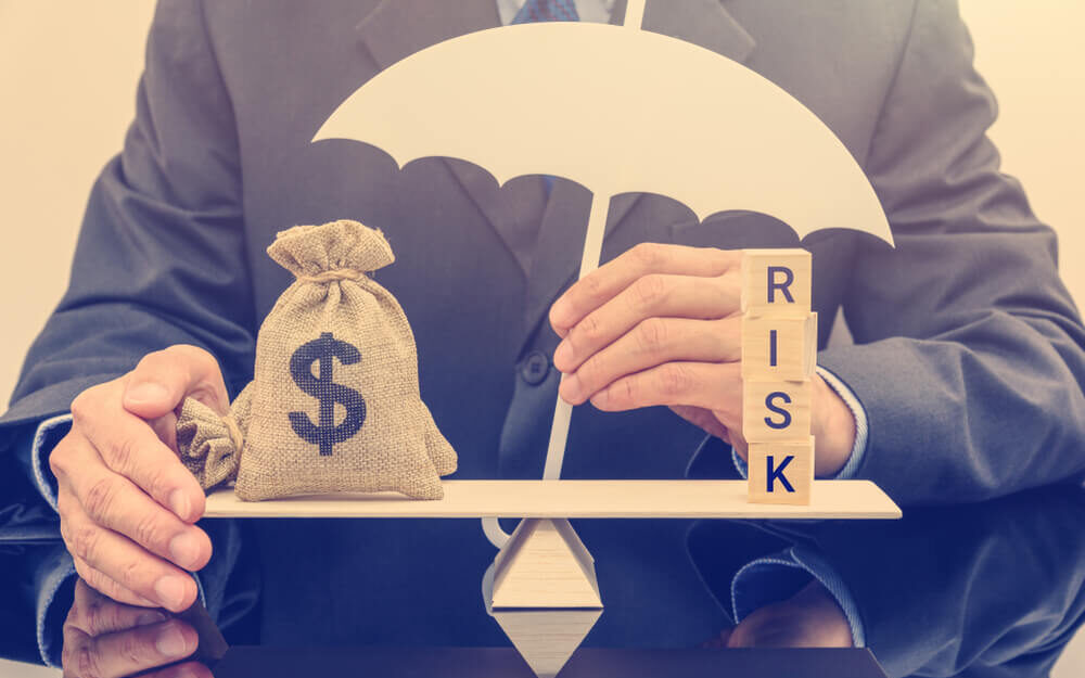 How Dividends Help 2 Sectors Buck 2022’s Bear Market Trend