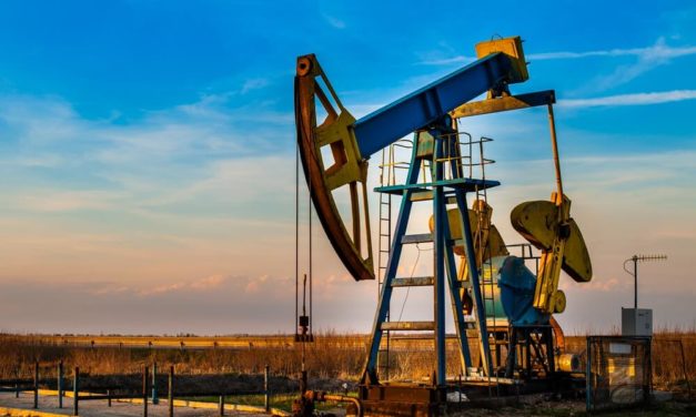 Oil Jumps, Global Shares Mixed After US Leaves Iran Deal