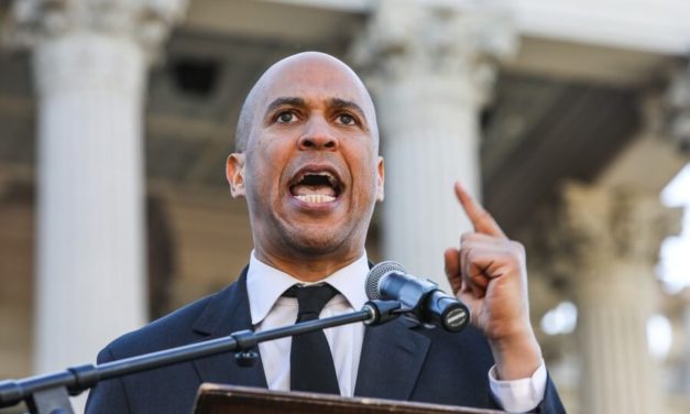 Dem Hopeful Cory Booker Wants to Give $1,000 ‘Baby Bond’ to All Newborns