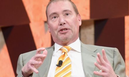 Jeffrey Gundlach Donald Trump 2020 Hillary Clinton recession impeachment inquiry recession Gundlach's top recession indicators